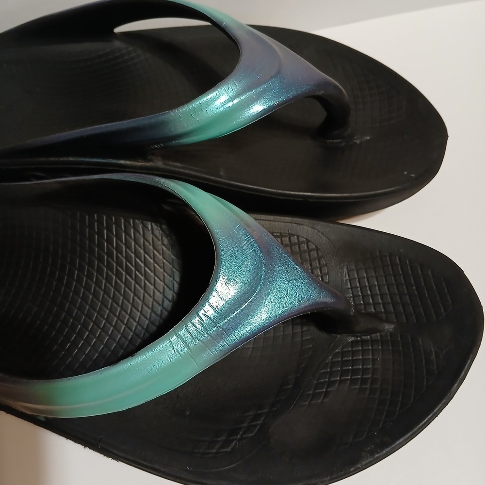 OOFOS Women 8 OOlala Luxe Recovery Flip Flop Thong Sandal Atlantis Blue - Picture 6 of 8